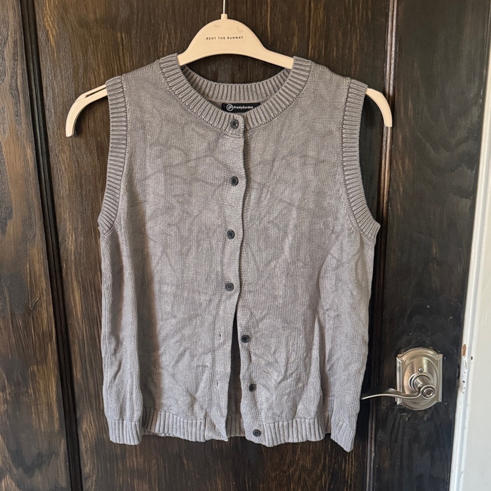 Sleeveless Button-Front Knit Cardigan - Gray